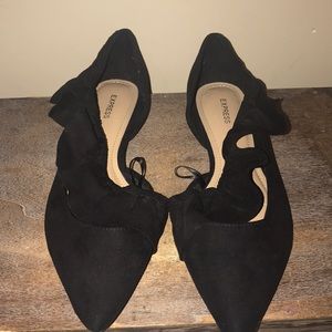 Express ruffle pointed toe flats size 8